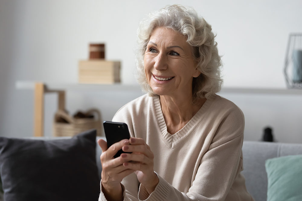 Top tips to find the best senior phone plans